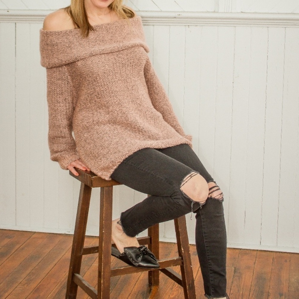 Boutique Mauve pink thick, stretchy, soft off shoulder oversized chunky sweater
